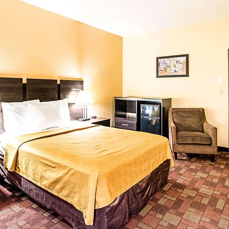 Econo Lodge Watertown Exteriér fotografie