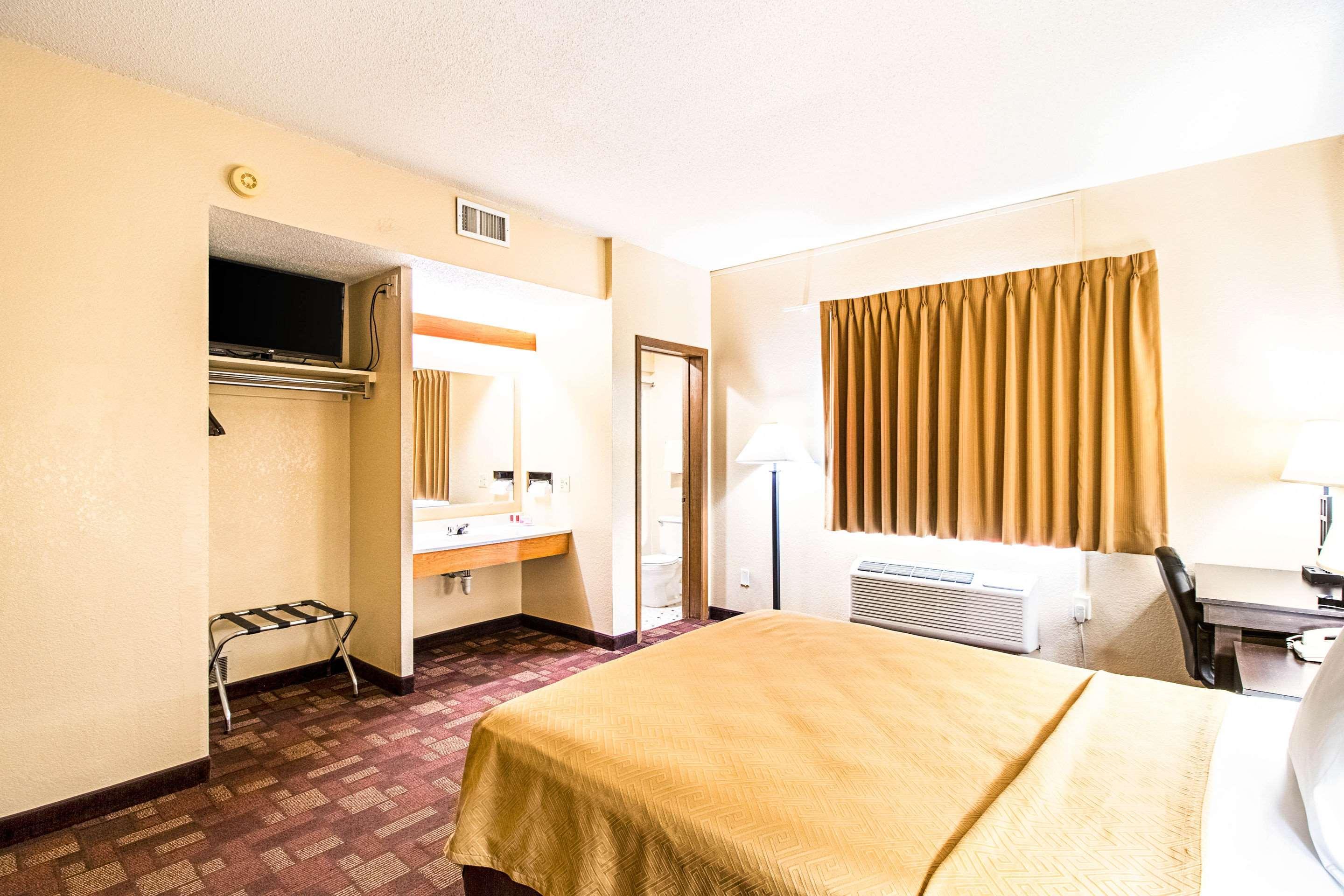 Econo Lodge Watertown Exteriér fotografie