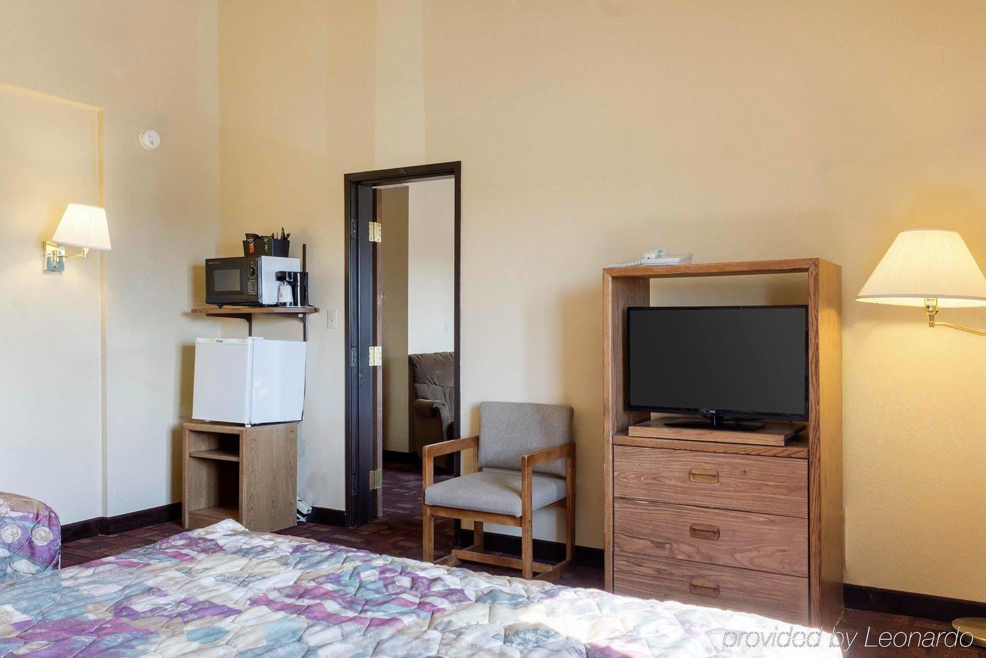 Econo Lodge Watertown Exteriér fotografie